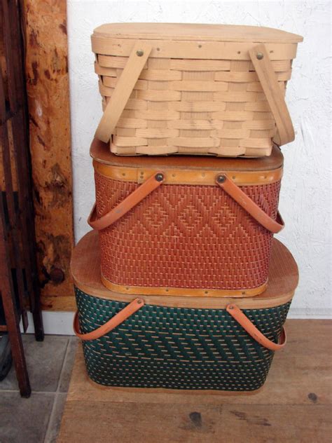 Vintage Red Man Wicker Woven Picnic Basket Pie Shelf Carrier Moose R