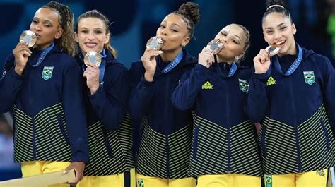 Brasil Faz Hist Ria E Leva Bronze Por Equipes Na Gin Stica Nas