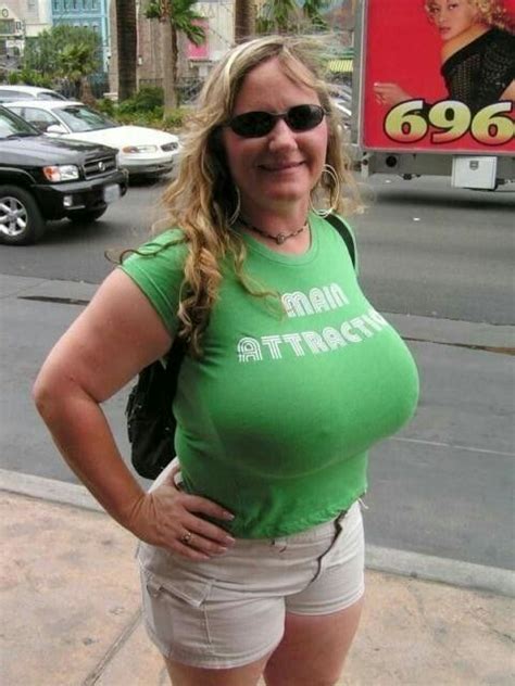 Top Looks A Little Tight But What Top Wouldn T Be Beautiful Big Boobs Heaviest Woman