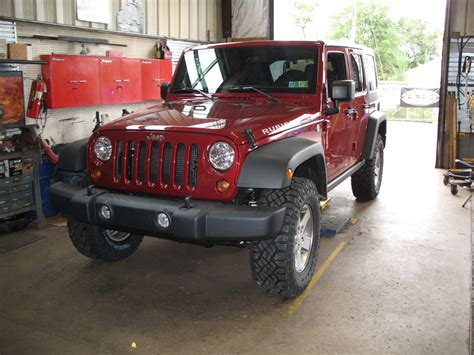 Goodyear Wrangler Duratrac 285/75R17 Tires Installed Wrangler | jeepfan.com