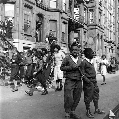 Harlem Street Life Photos From The 1930s Time