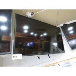 Lot 153 - HISENSE 42-INCH ROKU TV W/WALL MOUNT | Vision Equipment