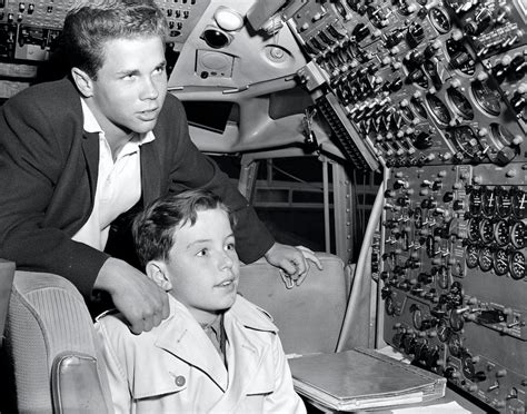 Jerry Mathers Of Leave It To Beaver Says Hes Proud To Have Served