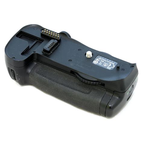Used Nikon Mb D10 Multi Power Battery Pack For Nikon D300 D300s D700