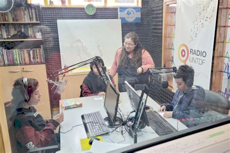 Radio Untdf Abre Sus Puertas A Locutores Y Docentes Fueguinos Diario