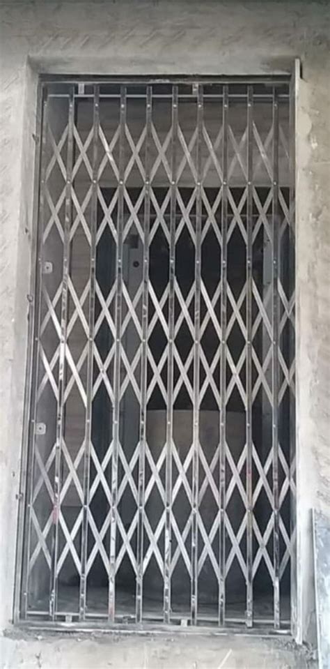 Silver Stainless Steel Collapsible Gate At Rs Piece In Mumbai