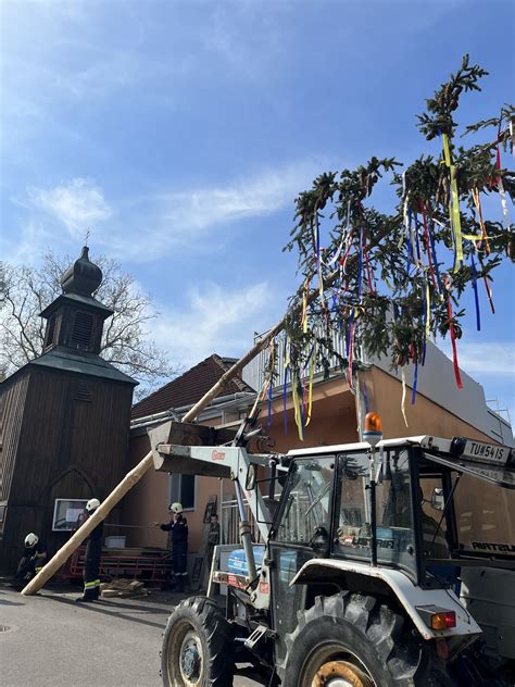 Maibaumaufstellen Freiwillige Feuerwehr Altenberg