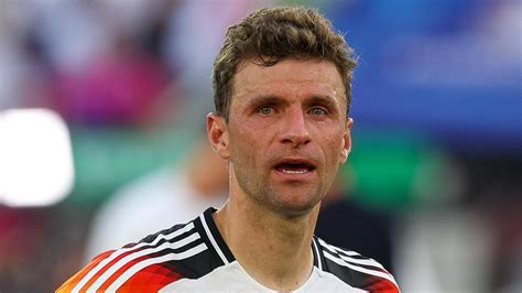 Medienbericht Bayern Legende Thomas Müller Beendet Seine Dfb Karriere