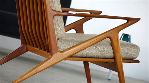 Danish Modern Z Lounge Chair By Poul Jensen And Selig