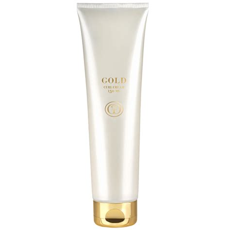 Professional Styling Tips: How to Curl Short Hair with Ease 9