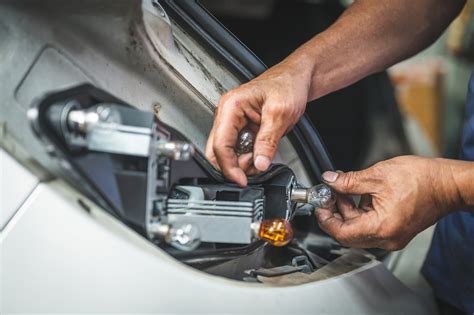 How To Change Rear Turn Signal Bulbs Steps And Faqs In The Garage