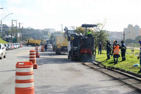 investimentos de 2 7 milhões asfalto novo chega em mais um bairro