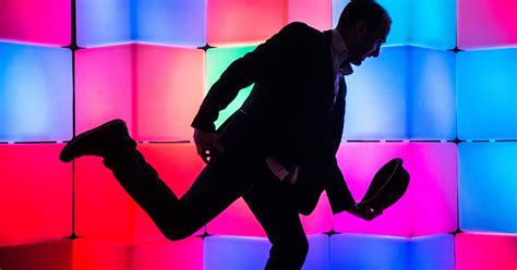 glow invites    curious  light exploratorium