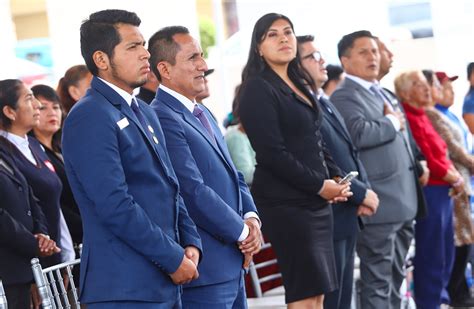 ENTREGA DE BECAS INTEGRALES EN SENATI GORE Callao Flickr