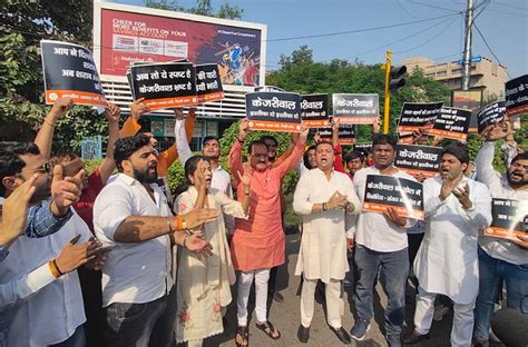 Delhi Bjp Workers Held Protests Against Aam Aadmi Party On Issue Of