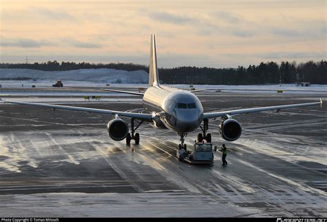 Oe Leo Niki Airbus A Photo By Tomas Milosch Id