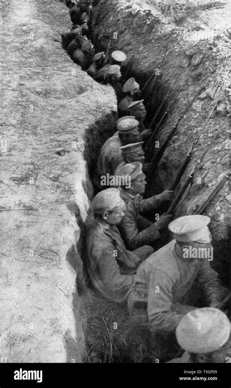 Russian Soldiers In A Trench During World War One 1916 Stock Photo Alamy