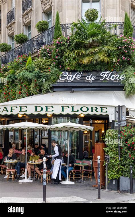 Cafe De Flore Saint Germain Des Pres Paris France Stock Photo Alamy