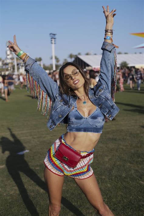 The Best Street Style From Coachella 2018 Festival Outfit Coachella