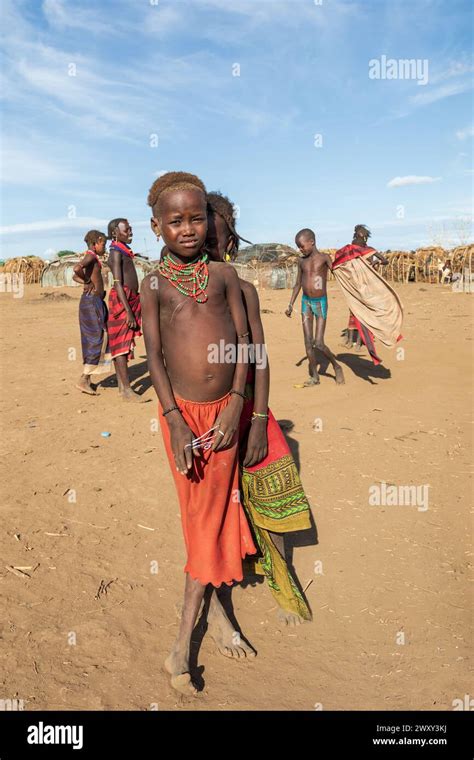 Omorate Omo Valley Ethiopia May 11 2019 Portrait Of Girl From The