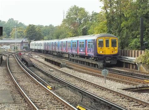 319432 Tulse Hill Tsgn Thameslink Class 319 Unit No 319 Flickr