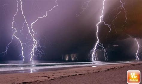 Maltempo Sardegna Tempesta Di Fulmini Su Cagliari