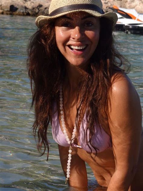 Hot Sexy Carme Barcelo Bikini Pics
