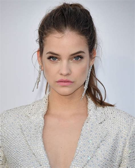 Pin De Nabeghew En Barbara Palvin Barbara Palvin Cara Delavinge