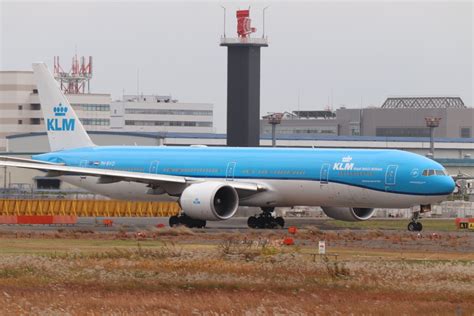 Klmオランダ航空 Boeing 777 300 Ph Bvo 成田国際空港 航空フォト By クロマティさん 撮影2020年11月20日