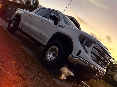 2022 Gmc Sierra 1500 17x9 Dirty Life Wheels Lt31570r17 Bfgoodrich Tires