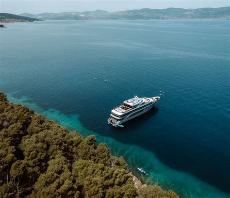 Luxury Crewed Yacht Charter In Croatia Goolets