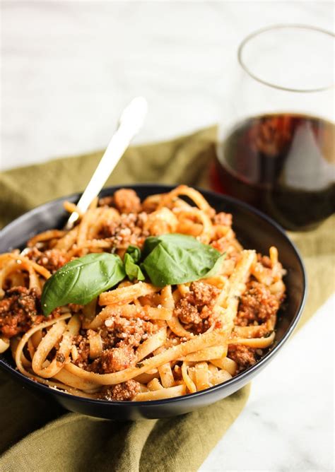 Fettuccine Bolognese - Lisa's Dinnertime Dish