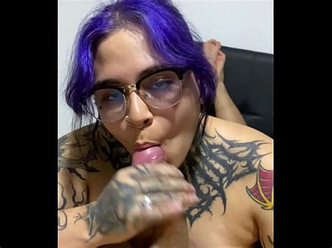 Le Chupo La Verga A Mi Vecino Hasta Que Se Corre XVIDEOS