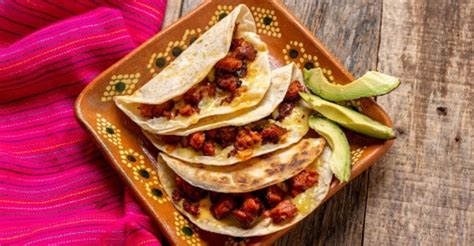 Quesadillas De Chorizo Un Desayuno Sencillo R Pido Y Lleno De Sabor