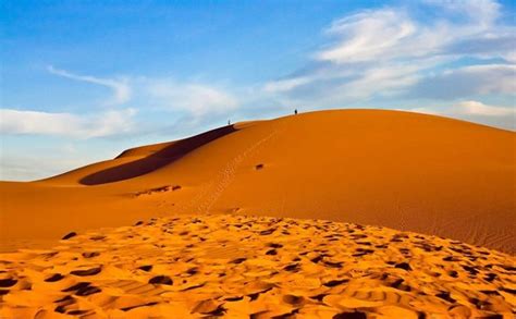 Mui Ne Sand Dunes - White and Red Sand Dunes in Mui Ne