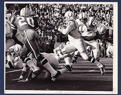 Colts vs Cowboys 1971 Super Bowl Norm Bulaich action shot Vernon Biever ...