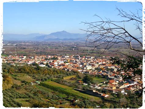 Monte Massico Ed Il Territorio Tra I Fiumi Garigliano E Volturno Marzo