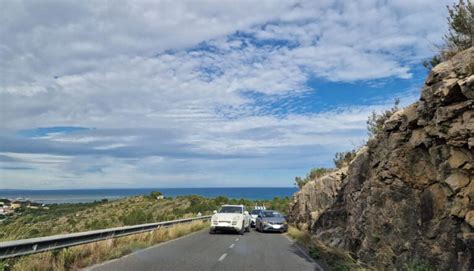 Vehículo parado sin combustible en Les Planes Dénia