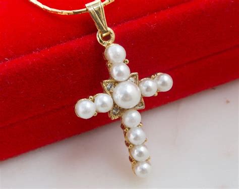 Vintage Pearl Cross Pendant Necklace - Etsy