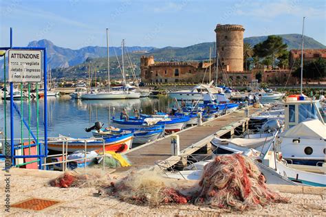 Foto Stock Porto Di San Nicola L Arena Palermo Adobe Stock