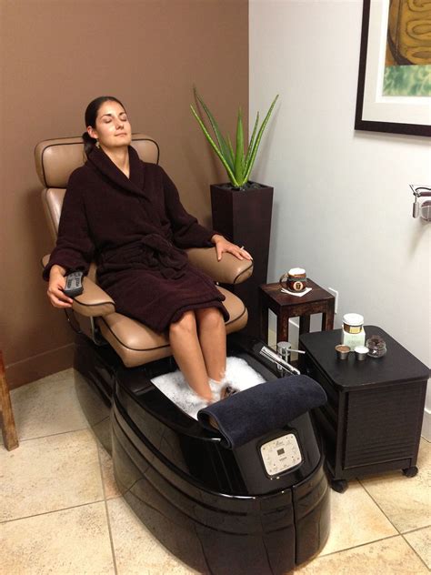 5 Health Benefits of a Pedicure