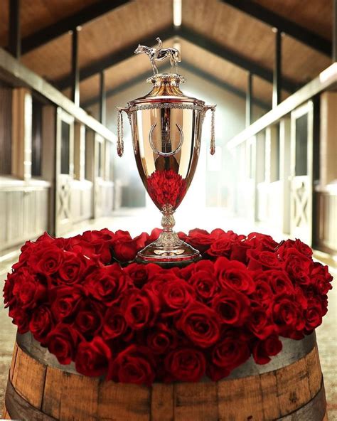 Kentucky Derby 147 Trophy In 2021 Derby Day Run For The Roses Kentucky Derby