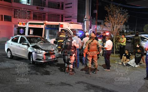 Celaya Choque Entre Ambulancia Y Autom Vil Particular Transmisi N