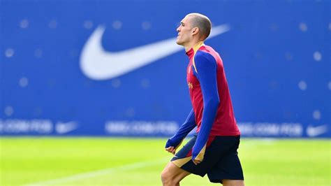 Oriol Romeu Deja La Puerta Abierta A Su Salida Del Barça Y Se Muestra