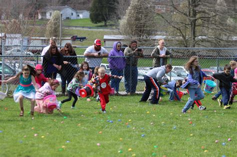 Parks And Rec Egg Hunt Over 10k Eggs Gone In Minutes The Edmonson Voice