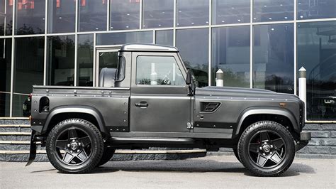 Kahn Design Reveals Defender Based Flying Huntsman 105 Pick Up