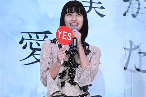 橋本愛 橋本愛「壮大な宇宙を感じた」、観る順番で結末が変わる「僕愛」「君愛」に感動 画像・動画ギャラリー 514 映画ナタリー