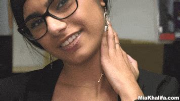 Hot Girl GIFs Find Share On GIPHY