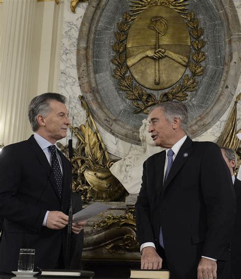 El Presidente Macri le tomó juramento a los designados Ministros de