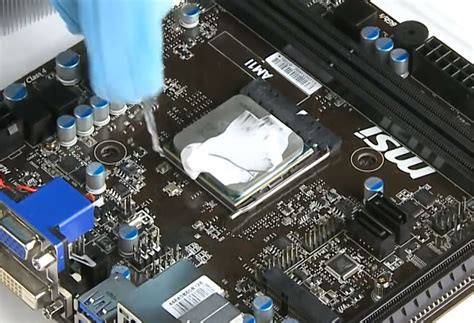 This is definitely not how to apply thermal paste | PC Gamer